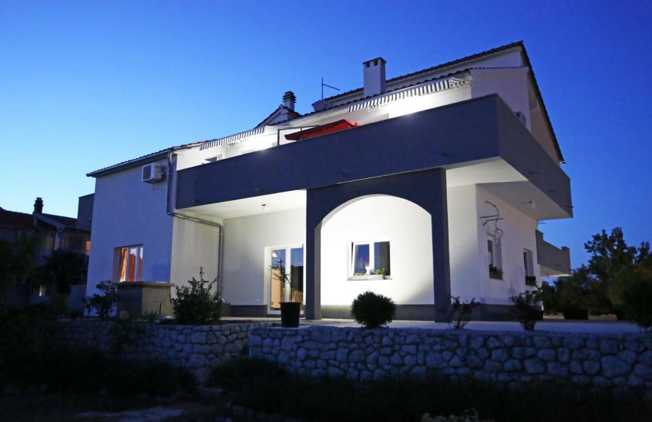 Guesthouse Villa Domenico Lozovac Exterior photo